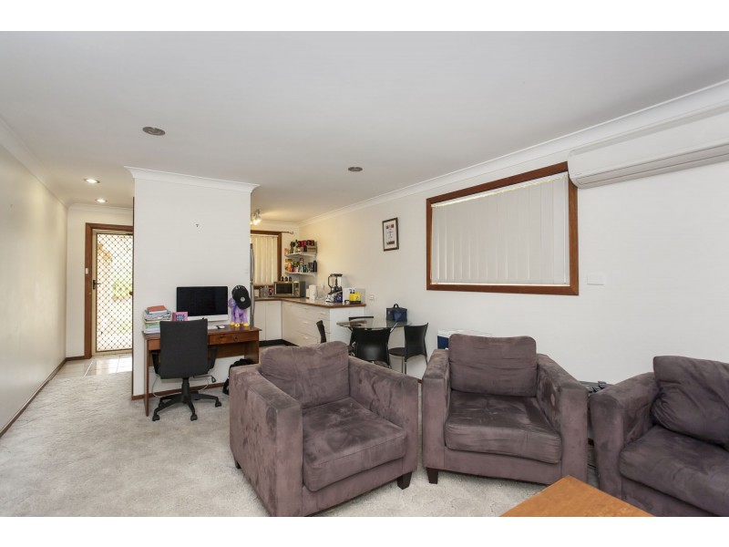 2/13 Bennett Place, Raymond Terrace NSW 2324