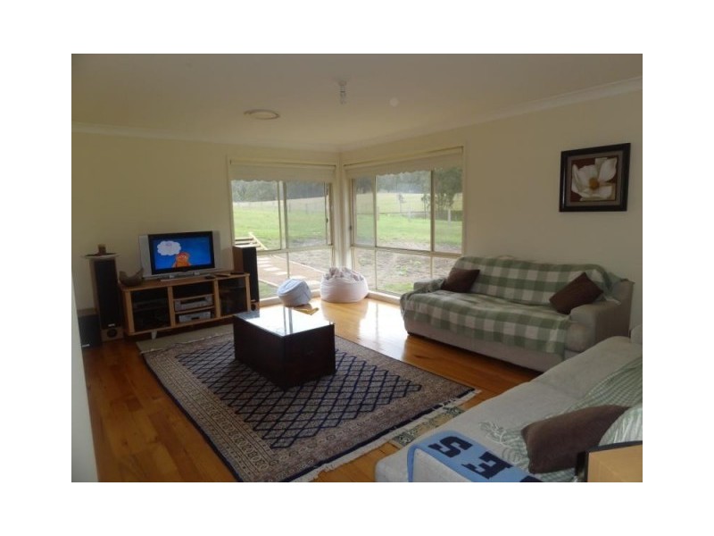 13 Storks Road, Glen Oak NSW 2320