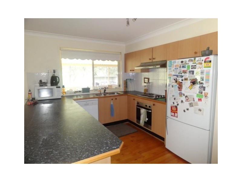 13 Storks Road, Glen Oak NSW 2320