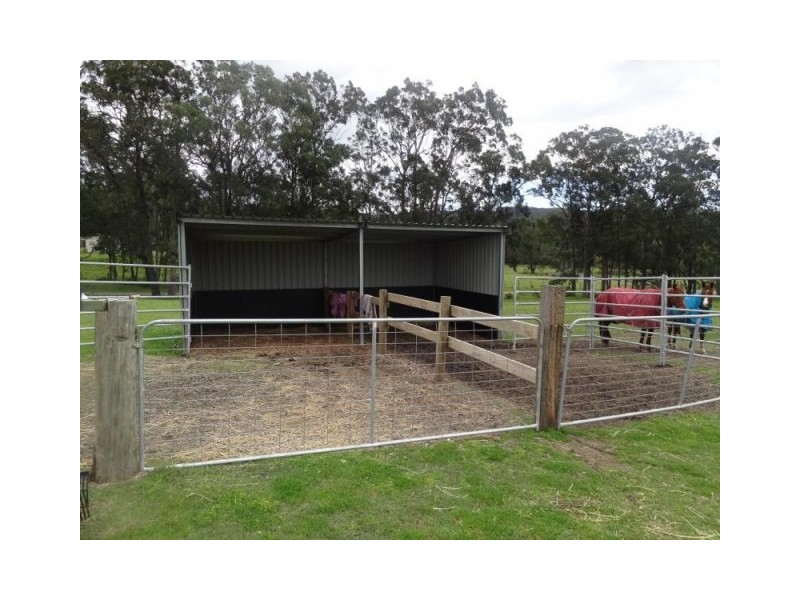 13 Storks Road, Glen Oak NSW 2320