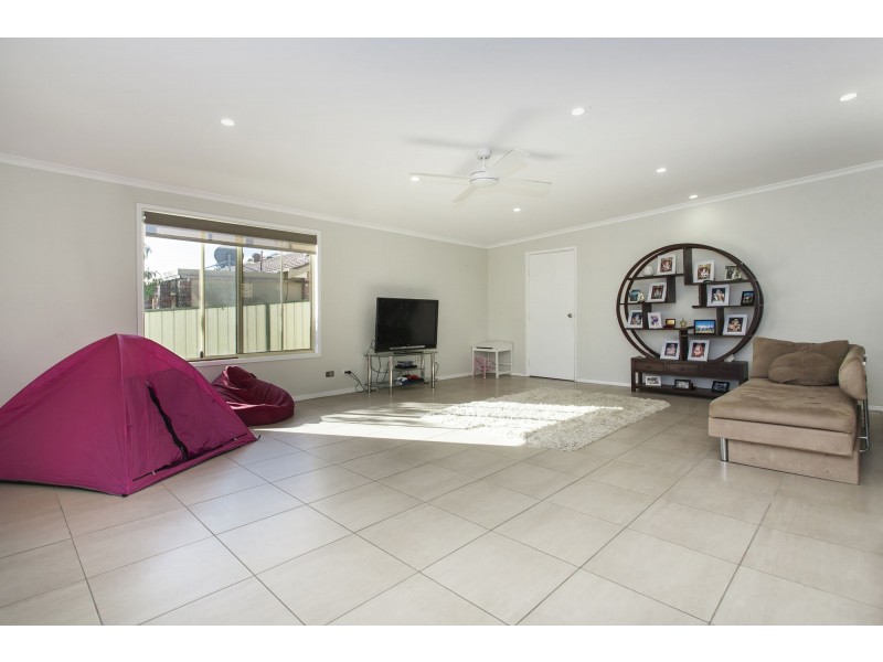9 Holwell Circuit, Raymond Terrace NSW 2324