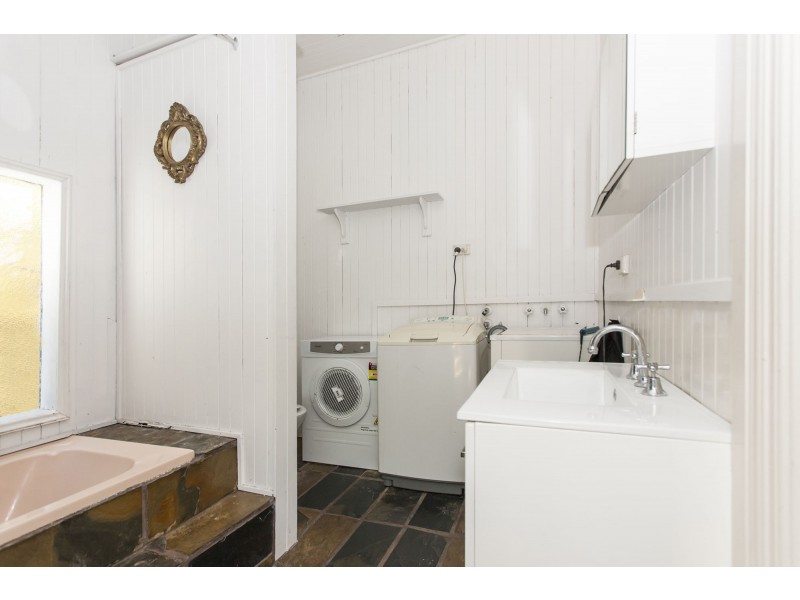 51 Banks Street, East Maitland NSW 2323