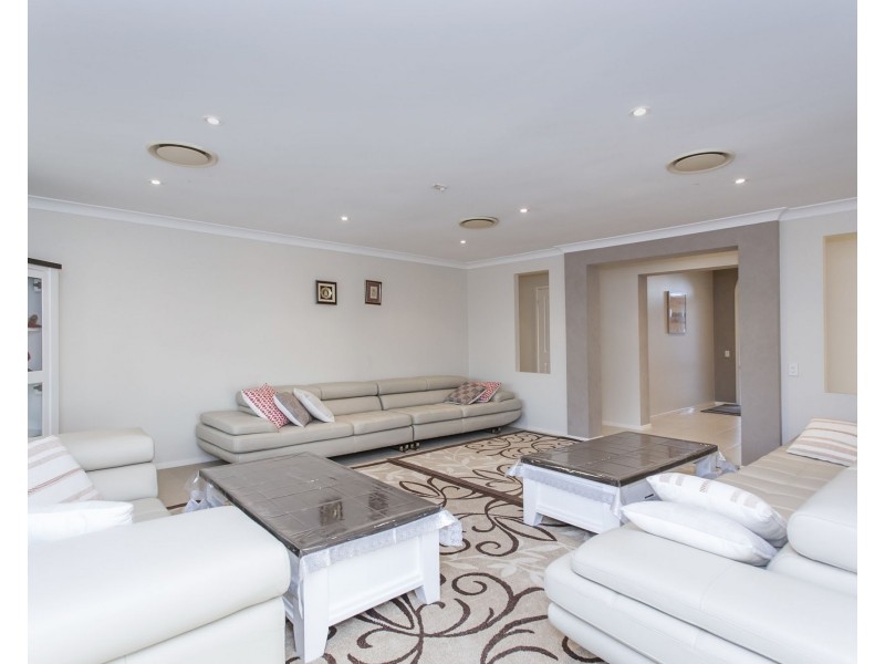 7 Edstein Place, Raymond Terrace NSW 2324