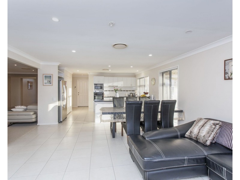 7 Edstein Place, Raymond Terrace NSW 2324