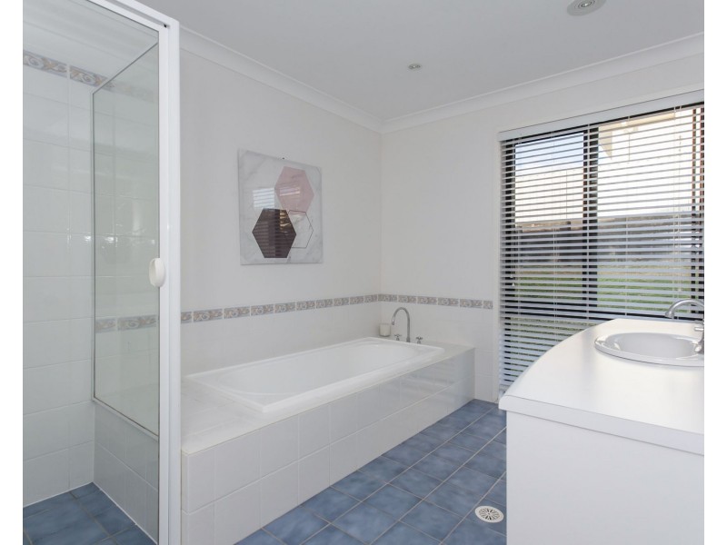 7 Edstein Place, Raymond Terrace NSW 2324