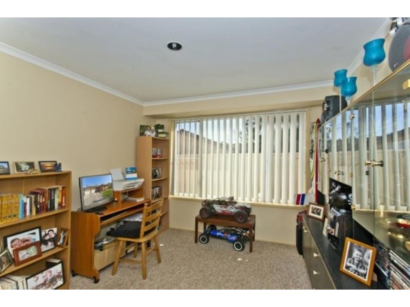 16 CEDERWOOD CRESCENT, Raymond Terrace NSW 2324