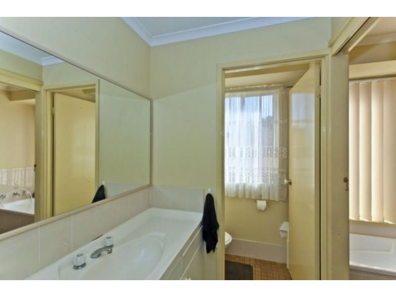 16 CEDERWOOD CRESCENT, Raymond Terrace NSW 2324