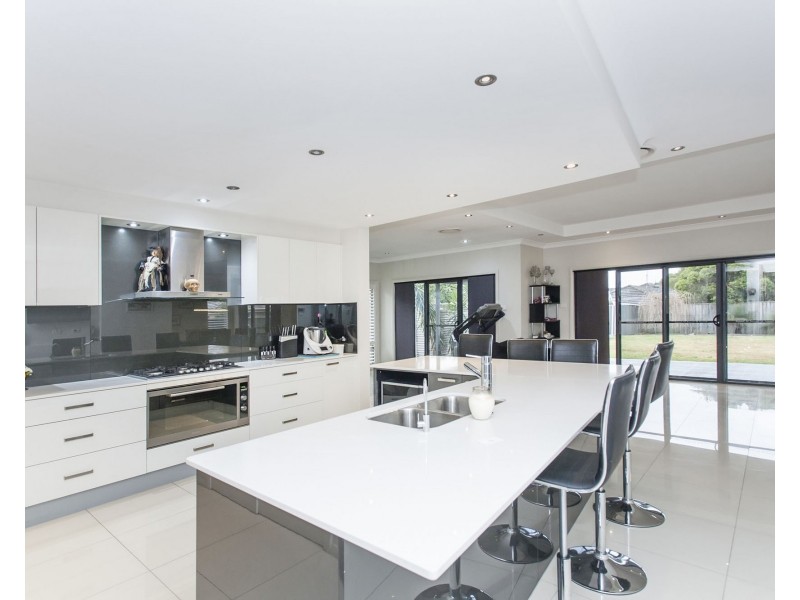 7 Edward Windeyer Way, Raymond Terrace NSW 2324