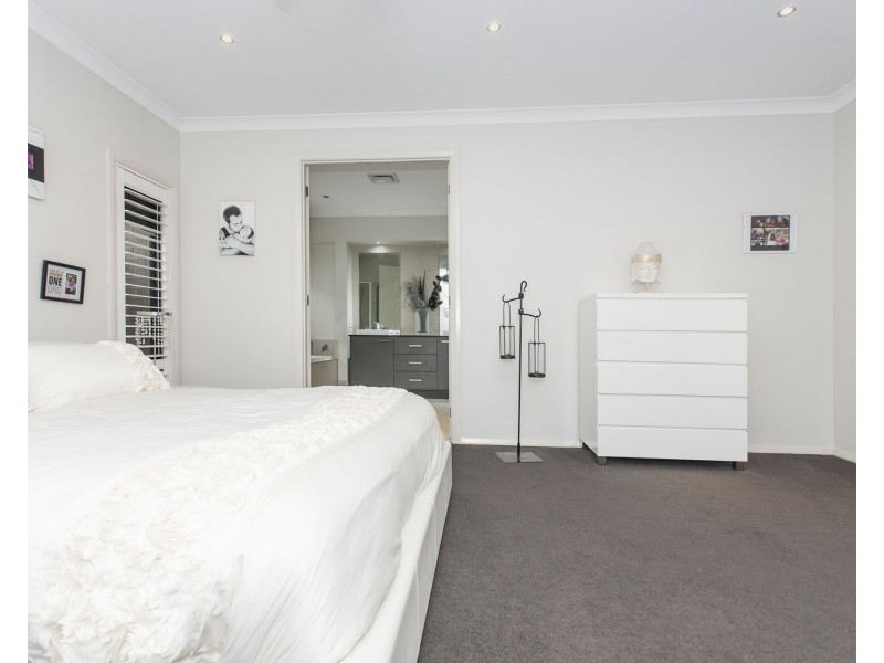 7 Edward Windeyer Way, Raymond Terrace NSW 2324