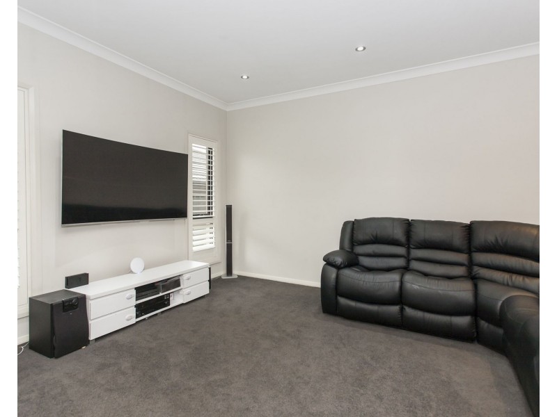 7 Edward Windeyer Way, Raymond Terrace NSW 2324