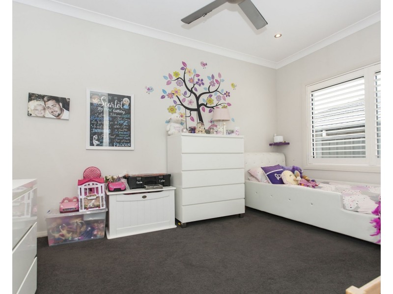 7 Edward Windeyer Way, Raymond Terrace NSW 2324