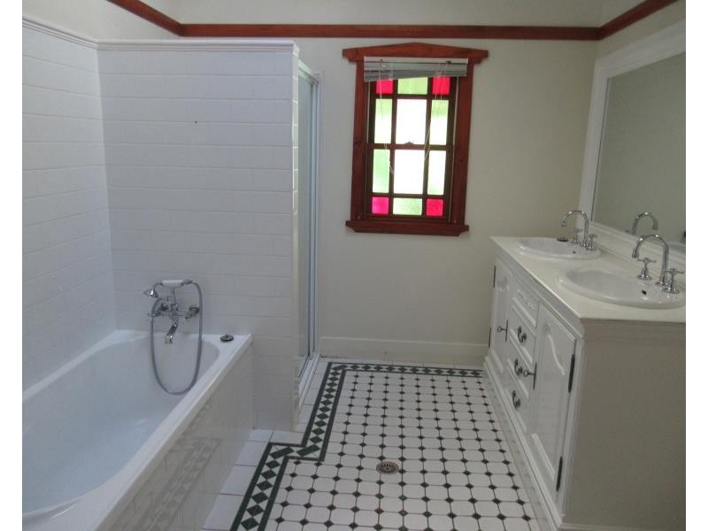 4 VICTORIA STREET, New Lambton NSW 2305