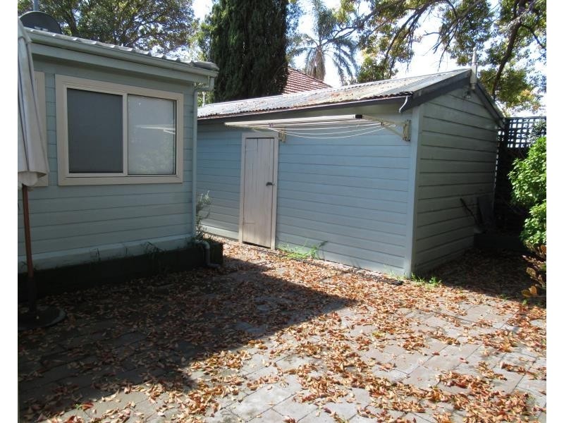 4 VICTORIA STREET, New Lambton NSW 2305