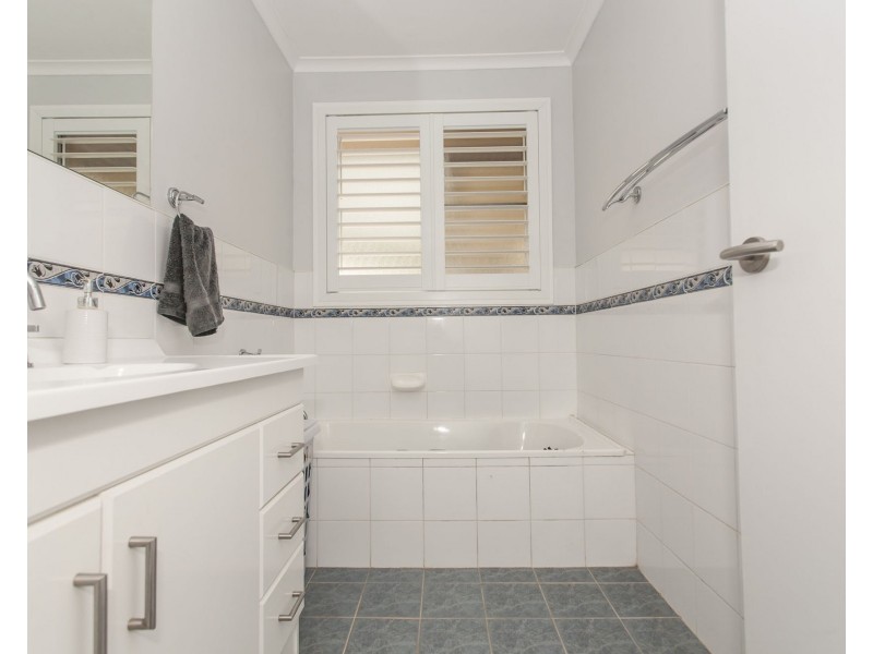 51 Rosemount Drive, Raymond Terrace NSW 2324