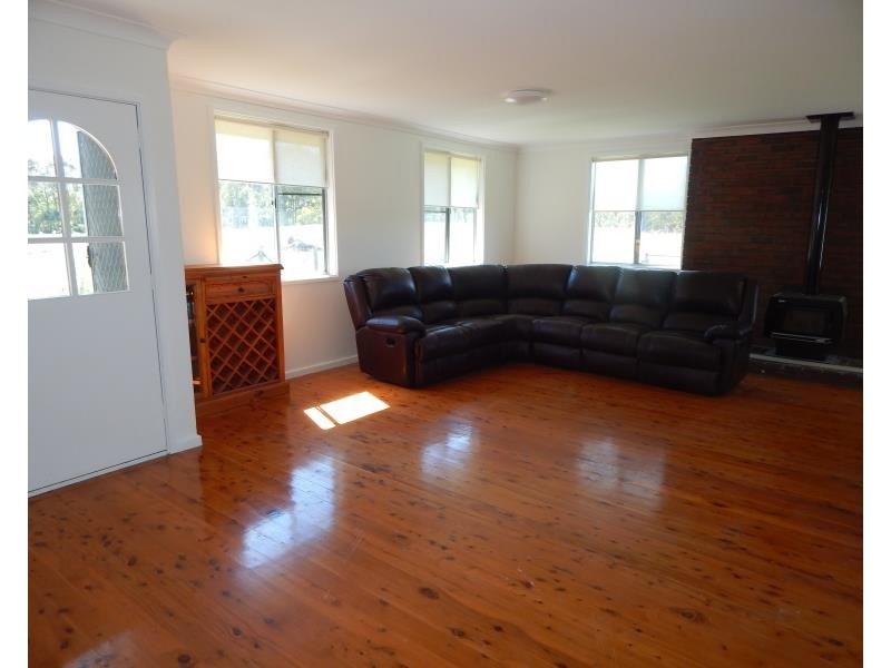 140 EAST SEAHAM ROAD, Seaham NSW 2324