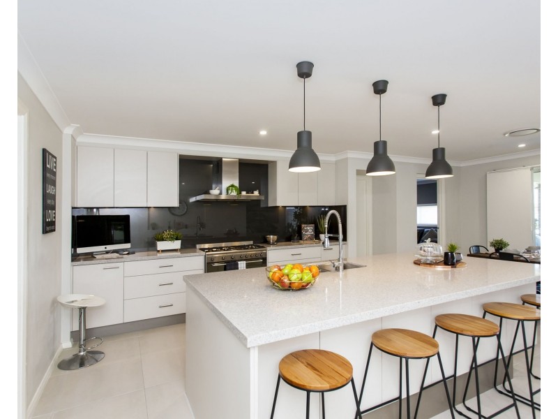 14 Groundsel Street, Fern Bay NSW 2295