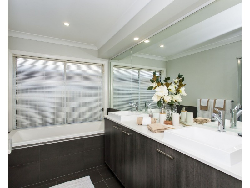 14 Groundsel Street, Fern Bay NSW 2295