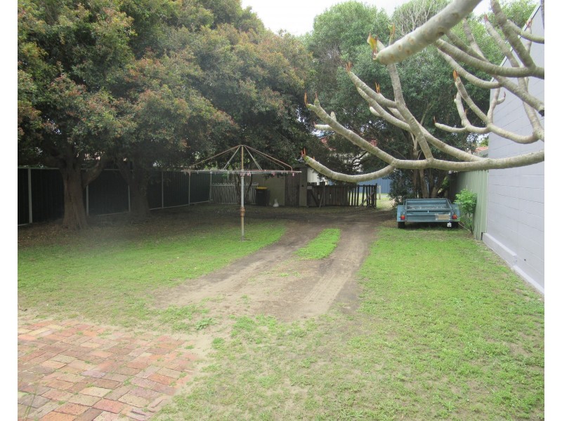 6 King Street, Stockton NSW 2295