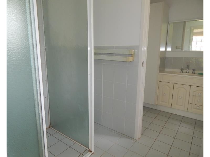 2 RABAR CLOSE, Seaham NSW 2324