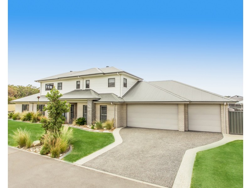 131 Dune Drive, Fern Bay NSW 2295
