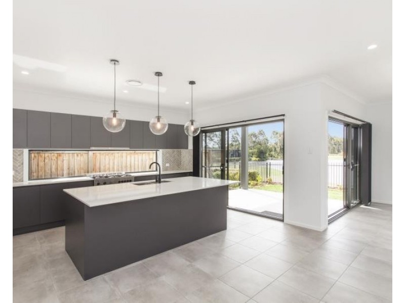 17 MUIRFIELD WAY, Medowie NSW 2318