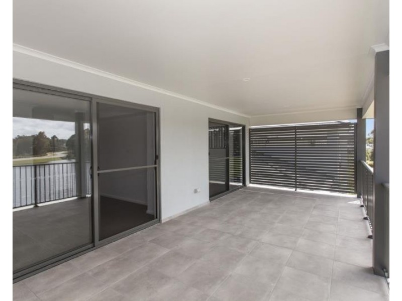 17 MUIRFIELD WAY, Medowie NSW 2318