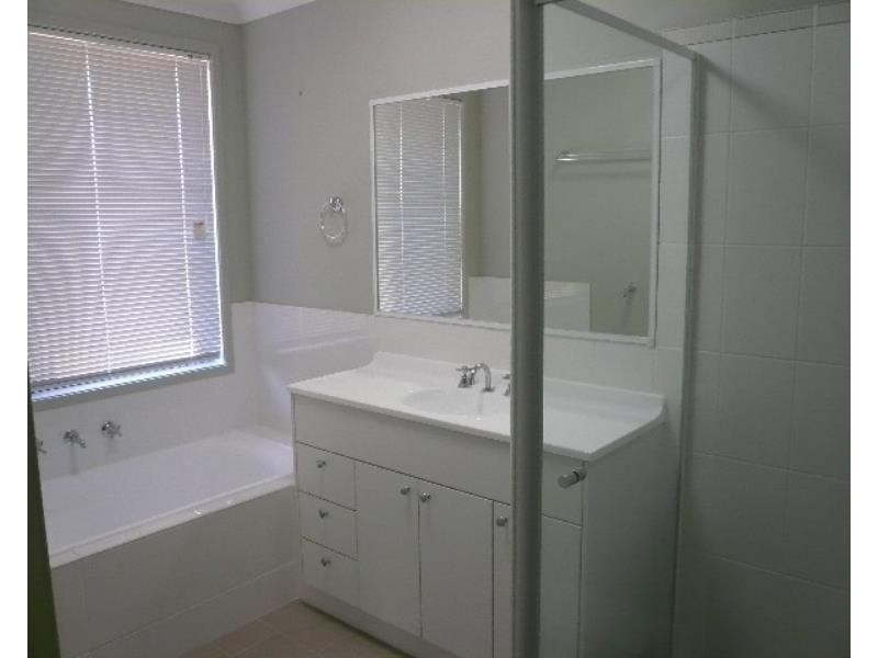 14 MANNING AVENUE, Raymond Terrace NSW 2324