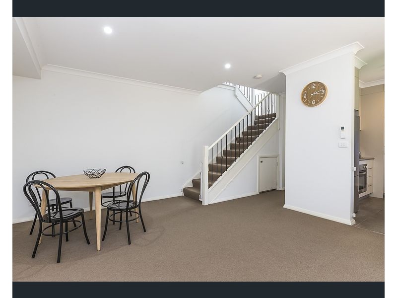 14 KESTREL CIRCUIT, Shortland NSW 2307