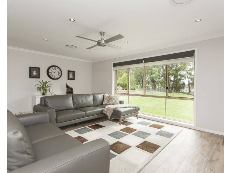17 Scott Street, Seaham NSW 2324