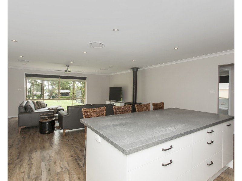 17 Scott Street, Seaham NSW 2324