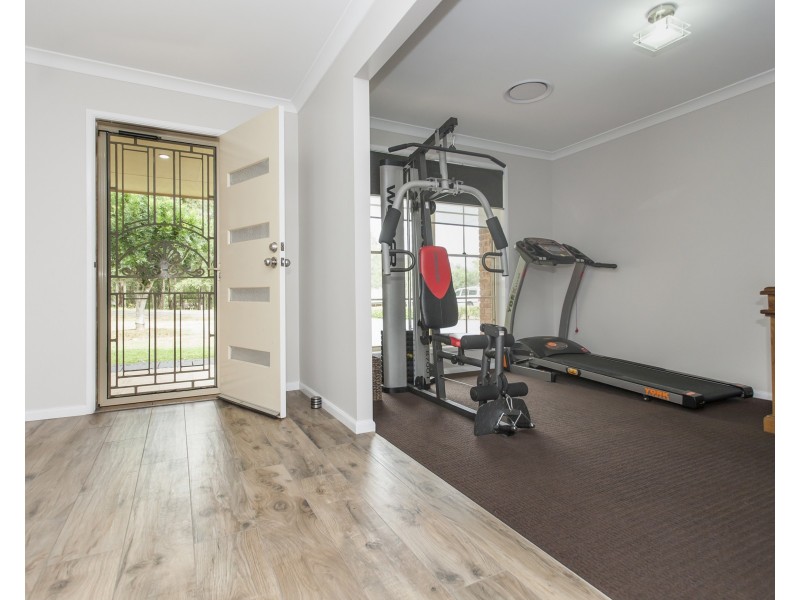 17 Scott Street, Seaham NSW 2324