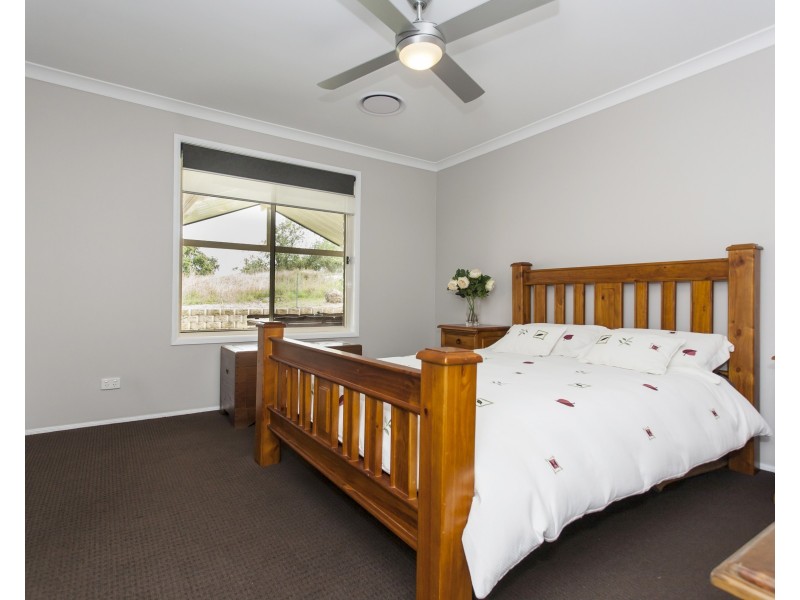 17 Scott Street, Seaham NSW 2324