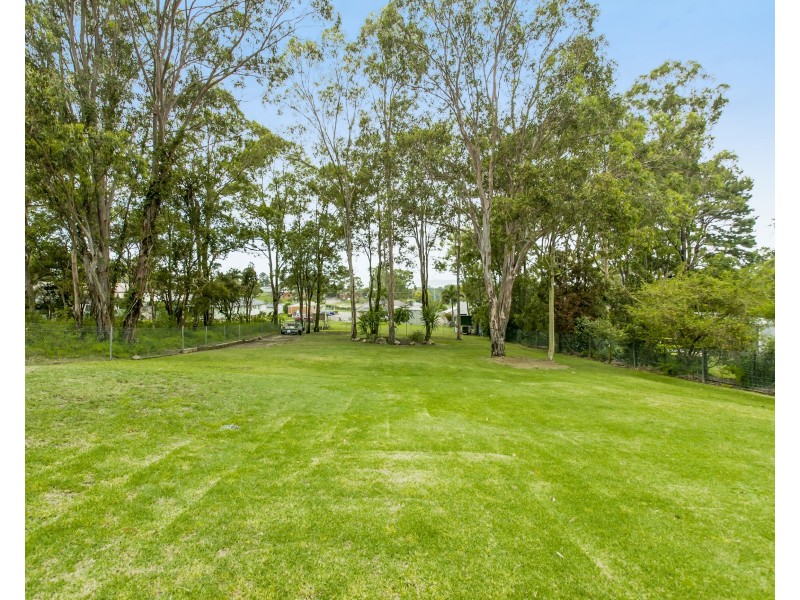 17 Scott Street, Seaham NSW 2324