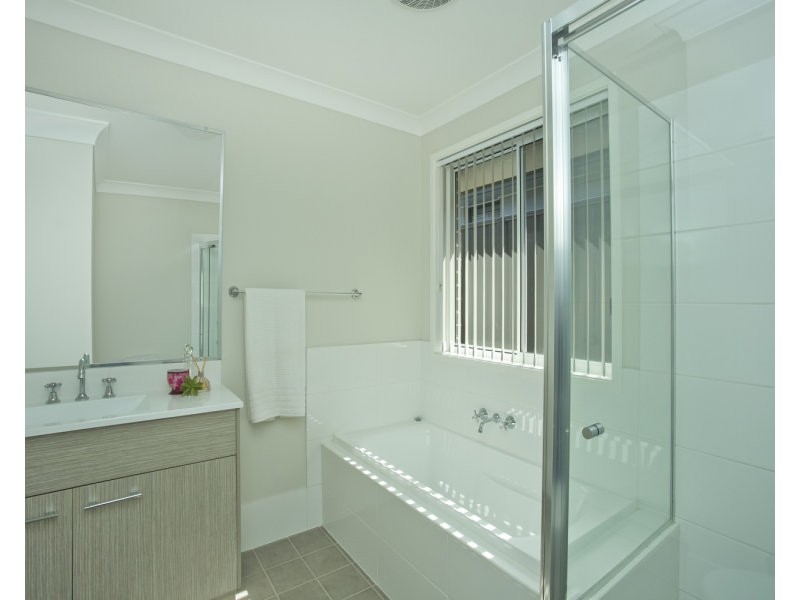 9 WATERGUM STREET, East Maitland NSW 2323