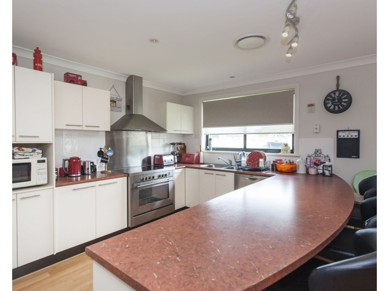 85 Dalyell Way, Raymond Terrace NSW 2324