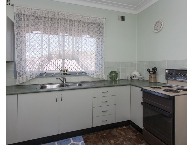 2 Orana Street, Raymond Terrace NSW 2324