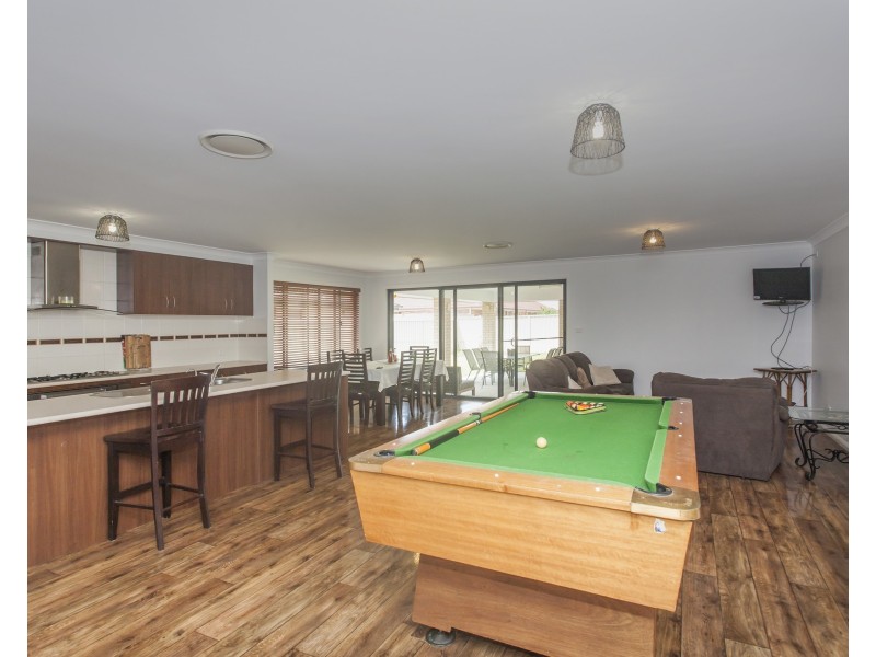 25 MARTENS AVE, Raymond Terrace NSW 2324
