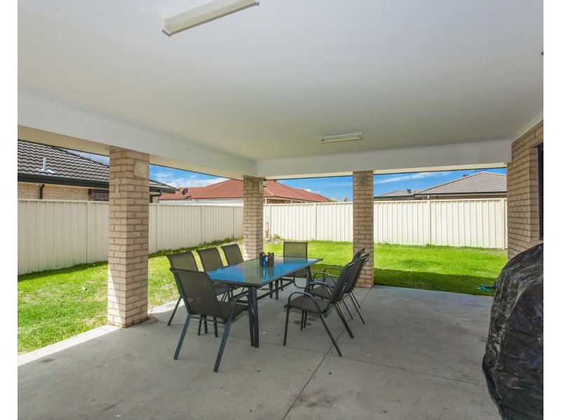 25 MARTENS AVE, Raymond Terrace NSW 2324