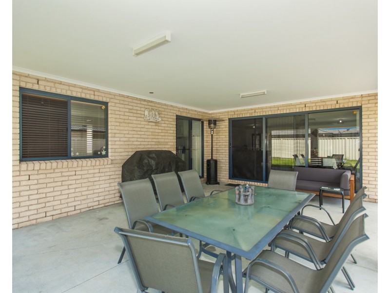 25 MARTENS AVE, Raymond Terrace NSW 2324