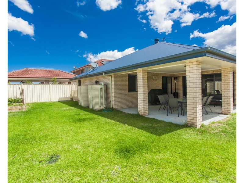25 MARTENS AVE, Raymond Terrace NSW 2324