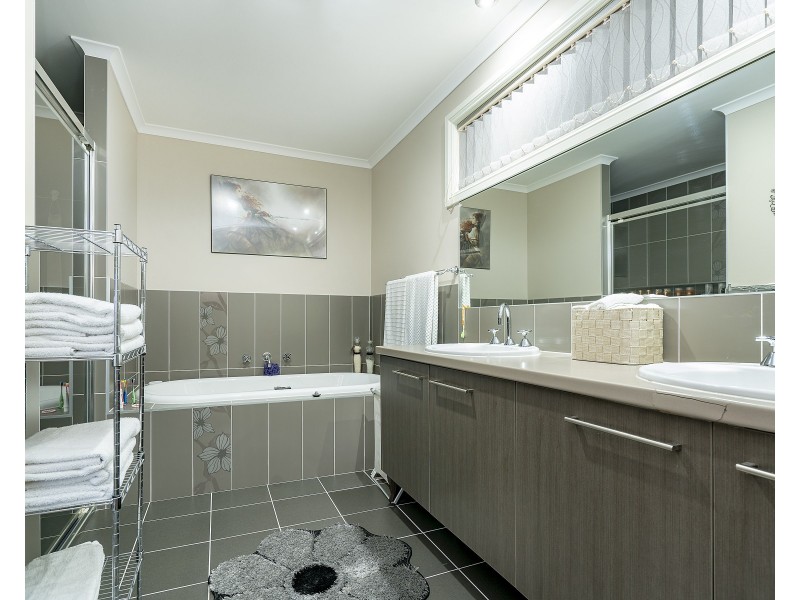 66 Beaton Avenue, Raymond Terrace NSW 2324