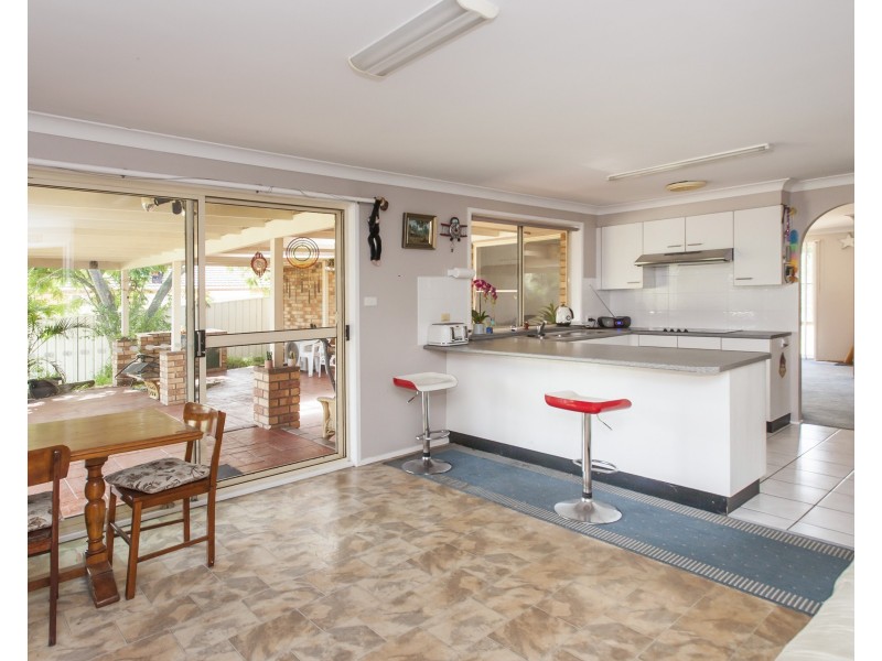 15 Holwell Circuit, Raymond Terrace NSW 2324