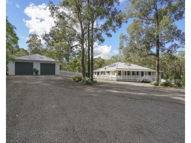 9 Giles Road, Seaham NSW 2324