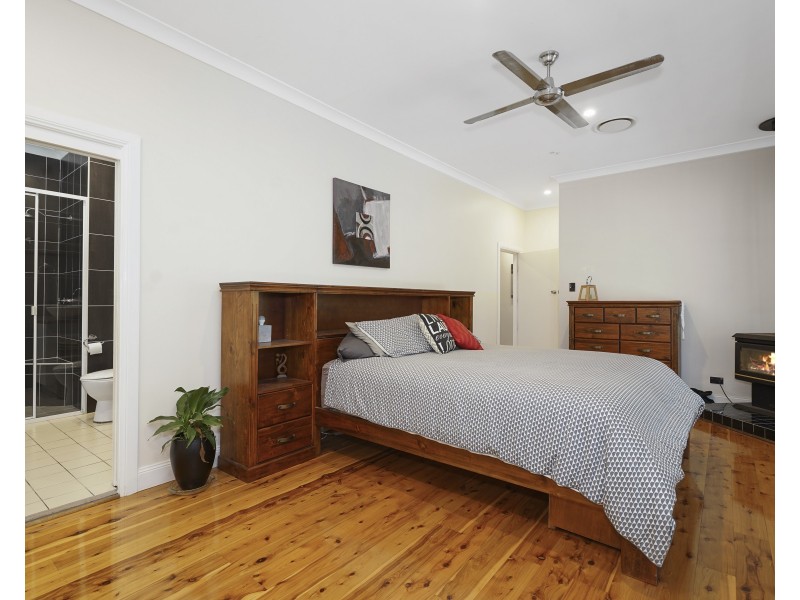 9 Giles Road, Seaham NSW 2324