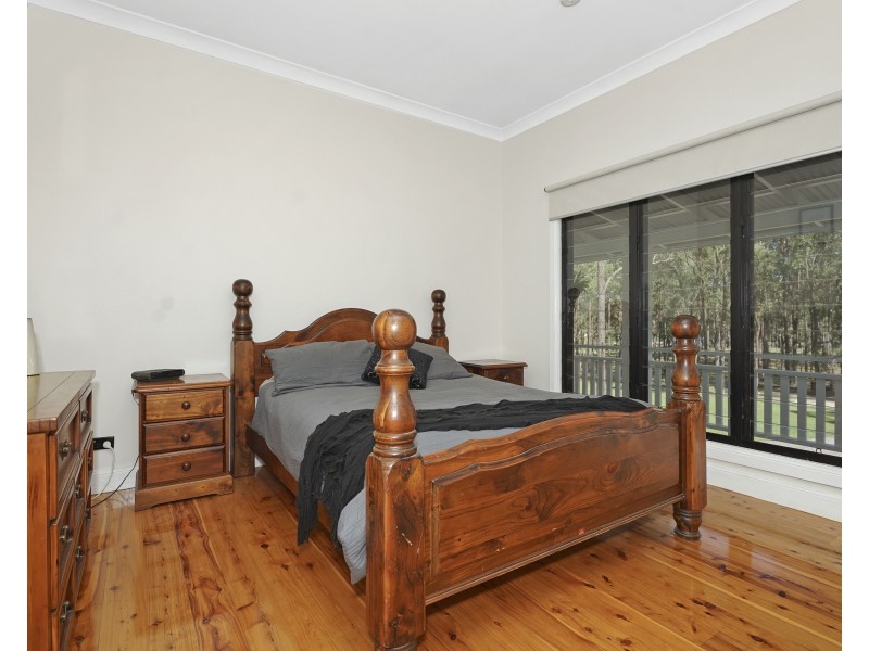9 Giles Road, Seaham NSW 2324