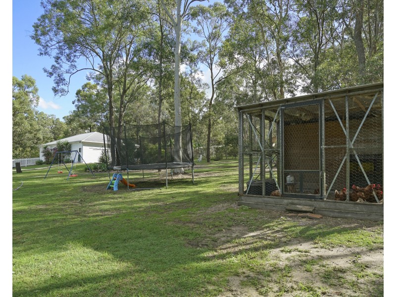 9 Giles Road, Seaham NSW 2324