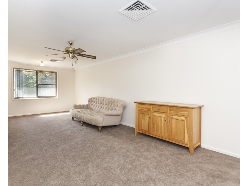 11 Greenslopes Drive, Raymond Terrace NSW 2324