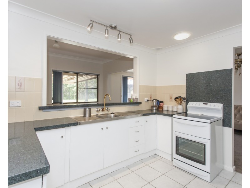 11 Greenslopes Drive, Raymond Terrace NSW 2324