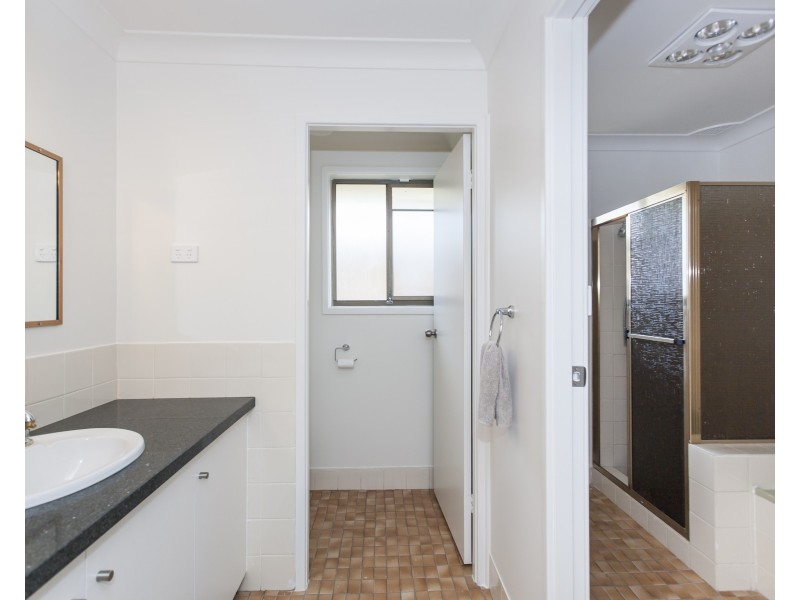 11 Greenslopes Drive, Raymond Terrace NSW 2324