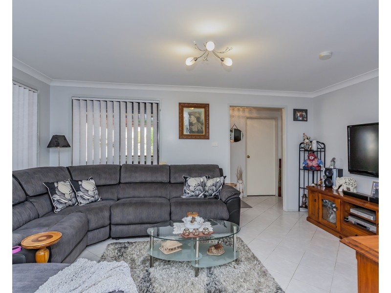 17 Jessica Close, Raymond Terrace NSW 2324